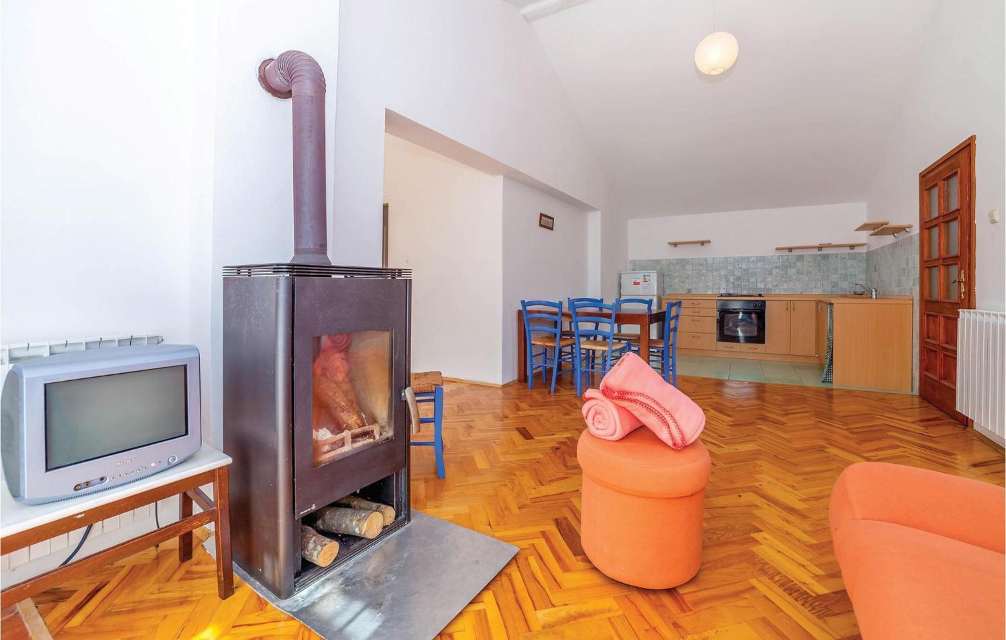 7 Bedroom Pet Friendly Home In Crni Kal Crni Kal  Luaran gambar