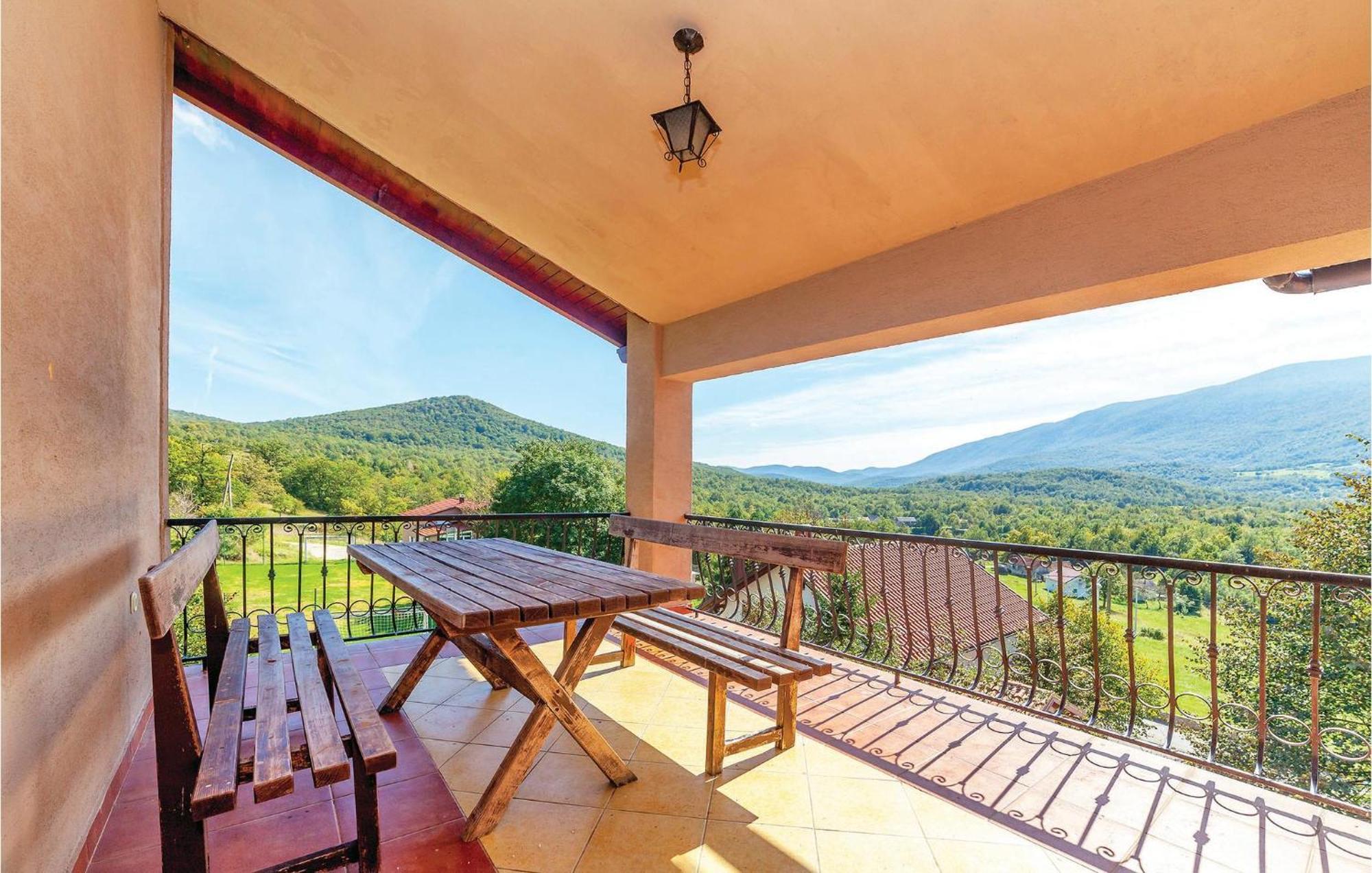 7 Bedroom Pet Friendly Home In Crni Kal Crni Kal  Luaran gambar