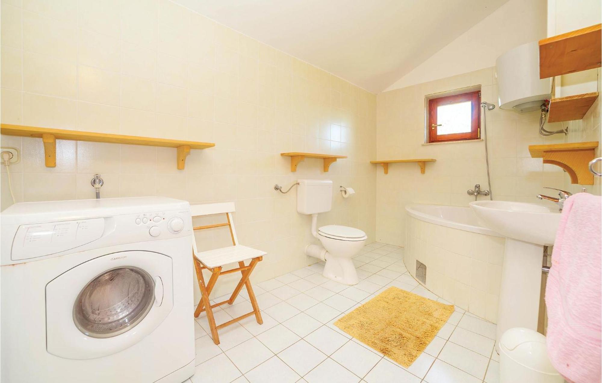 7 Bedroom Pet Friendly Home In Crni Kal Crni Kal  Luaran gambar