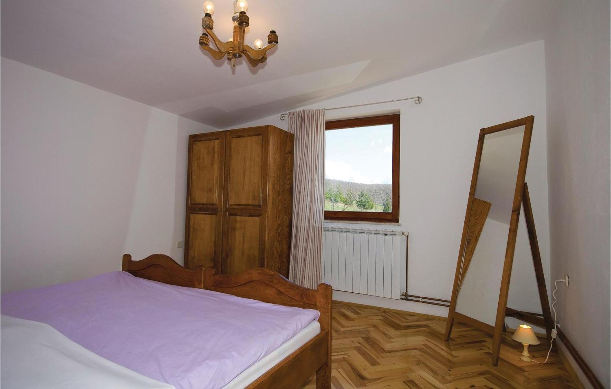 7 Bedroom Pet Friendly Home In Crni Kal Crni Kal  Luaran gambar