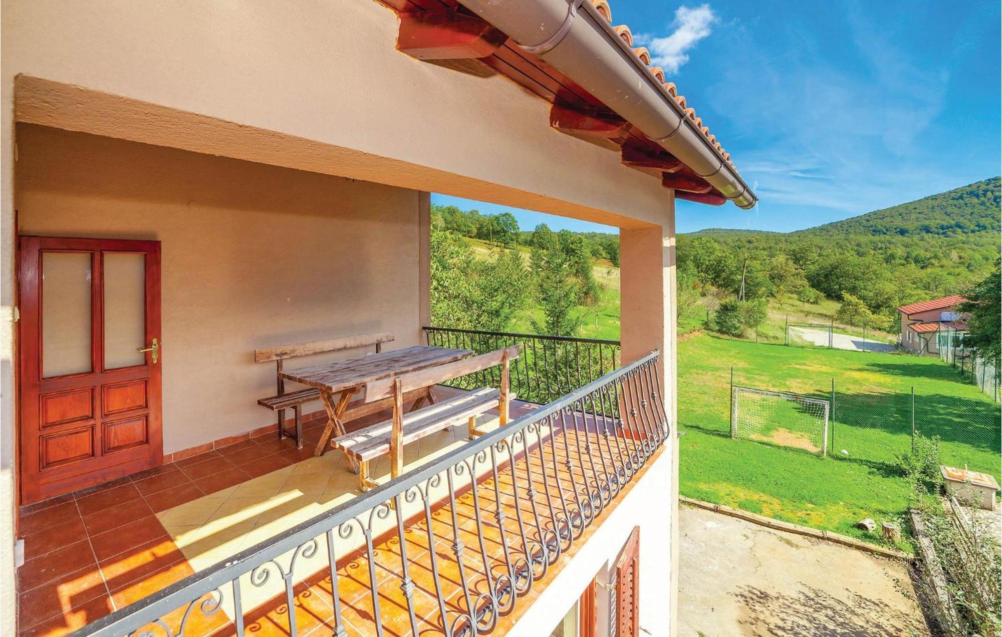7 Bedroom Pet Friendly Home In Crni Kal Crni Kal  Luaran gambar
